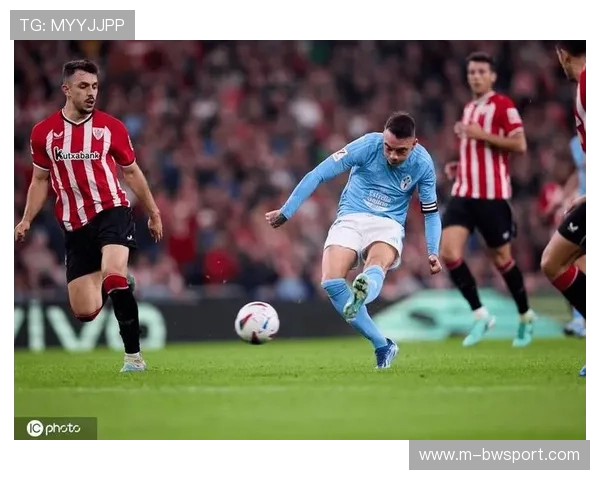 塞尔塔主场为传奇前锋阿斯帕斯举行简短纪念仪式，表彰其500场里程碑。