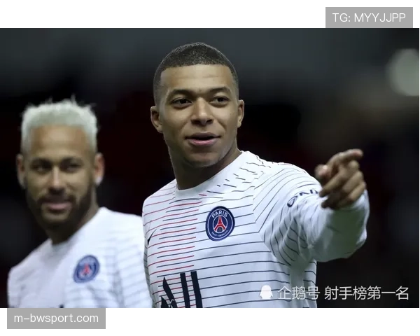 朗斯主帅海斯确认,中场弗法纳可以出战对阵巴黎的比赛